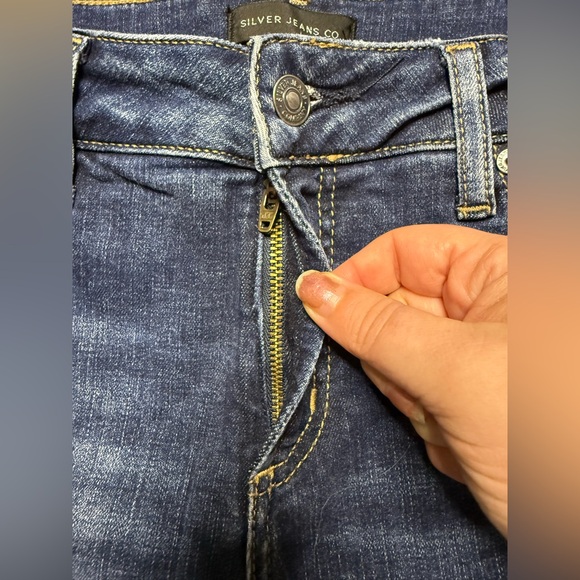 Silver Jeans Mid Rise Boyfriend Shorts women’s Sz 27 4.5” cuffed - Picture 10 of 12